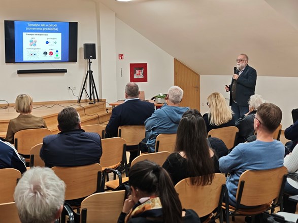 Dr. sc. Roman Brajša održao predavanje o jednoj od astronomskih tema kojima se bavio isusovac Ruđer Bošković